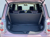 普段のお買い物や通勤、送迎等に十分な荷室スペースを確保しております。セカンドシートを倒すと、大きな荷物の積載も可能です♪