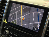 ●純正ナビ:一体感のあるナビは、高級感ある車内を演出してくれます。オーディオ機能も充実しておりますので、運転もより楽しめます♪