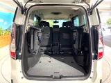 普段のお買い物や通勤、送迎等に十分な荷室スペースを確保しております。セカンドシートを倒すと、大きな荷物の積載も可能です♪