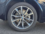 左前フロント 245/45R20