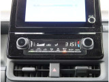 【オートエアコン】1年中快適な室内を提供!車内温度を設定すると、風量を自動で調節してくれます