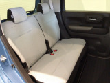 【後席】後席のお足元もとっても広いですよ!♪後席シートも乗り心地OK!ゆったり乗れます♪