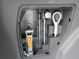 ジャッキ類。収納位置ご確認くださいませ。