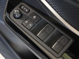 電動格納式ドアミラー・パワーウインドウを装備しています。