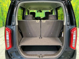 普段のお買い物や通勤、送迎等に十分な荷室スペースを確保しております。セカンドシートを倒すと、大きな荷物の積載も可能です♪