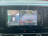 『アラウンドビューモニター』はスムーズな駐車と安全確認をサポートします。