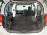 ■ 装備6 ■ 広大なラゲッジスペース 6:4分割可倒式リアシート