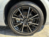 純正アルミホイール装着してます