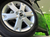 【純正15インチアルミホイール】外観にマッチした純正アルミホイールを装着しております。各種社外アルミホイールや、スタッドレスタイヤも取扱いしております。是非ご相談ください♪