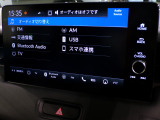 Bluetooth、AM、FM、スマートフォン接続ができます。