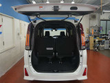 ラゲッジスペースは、日常において充分な広さを確保☆開口部も広く、積み下ろしもラクラクです♪♪
