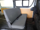 3名乗車できるセカンドシートです。