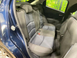 後部座席も気になるようなキズ・汚れやへたり等、大きなダメージはなく、良好な状態です。