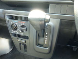 インパネシフトで、操作性・視認性もバッチリです。