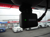 リアにもドライブレコーダーを装備。後方からのあおり運転もバッチリ録画できます!