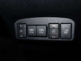 シートヒーター・シートエアコンステアリングヒーター等快適な機能も装備!充電ソケットも装備されております!ご自宅のようにゆっくりとくつろげますね。