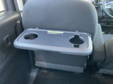 助手席側シートバックテーブル付いてます♪