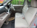 助手席も広々としています!!ロングドライブも楽々です♪☆ホンダオートディーラーホンダ専門店♪TEL06-6744-2222☆