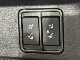 【電動格納シート】リアシートはスイッチ一つでラクラク収納!荷物が多い時など座席を収納スペースに変更する際も、力は必要ありません!お子様でも簡単に操作していただけます!