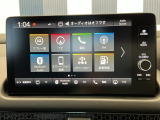 純正スマートナビ付きです!ホンダコネクト対応、フルセグTV視聴、Bluetooth・ミュージックプレーヤー接続可能です!