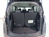 広々としたラゲージスペースを備えています。大きなものや長さのある荷物もしっかりと積み込めます。
