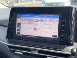日産純正のカーナビが付いておりますので知らない所でもサポートしますので安心ですね。色々な機能でドライブも快適ですね。
