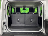 普段のお買い物や通勤、送迎等に十分な荷室スペースを確保しております。セカンドシートを倒すと、大きな荷物の積載も可能です♪