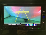 バックでの車庫入れも安心です! リアカメラが付いているバックモニター付のナビを装備しております。操作線もついており距離感も画面から確認できます。