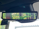 【デジタルインナーミラー】後席の大きな荷物や同乗者で後方が確認しづらい時でも安心!カメラが撮影した車両後方の映像をルームミラー内に表示。クリアな視界で状況の確認が可能です!