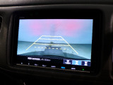 バックカメラもあるので後退時も安心です。