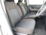 乗り降りしやすい運転席助手席
