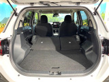 後席を格納すると、これだけの広さが!シーンに合わせたシートアレンジで、大きな荷物も積むことが出来ます♪