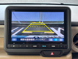 バックでの駐車が苦手な方や運転にあまり自信のない方でも後方の視界をしっかりサポート。安心して車庫入れが出来るバックカメラを装備しています!
