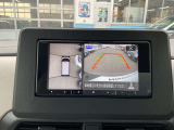 アラウンドビューモニターで、車庫入れも安心です