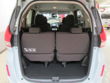 ラゲッジルームも広々ですからキャンプや旅行に最適なお車ですよ♪