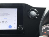 ポケットやバッグからキーを出さずにスマートに乗り込め、ボタンプッシュでおしゃれにエンジンスタートです。盗難防止イモビライザーも装備で安心です!