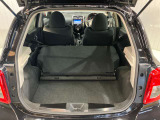 【ラゲッジルーム】後部座席を倒せば大きな荷物も積むことが出来ます!!大きなゴルフバックなどもつめます。