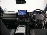 オシャレなインテリアで運転する気分も盛り上がりますよね^^