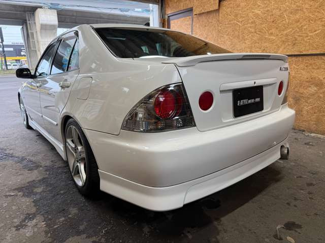 トヨタ アルテッツァ 2.0 AS200 Zエディション 純正サンルーフ の中古