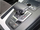 ■7速AT(マニュアルモード付き、パドルシフト可能) ■クリーンディーゼル ■アイドリングストップ ■フルタイム4WD ■ホールドアシスト