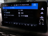 CD、DVD、Bluetooth、AM、FM、AUX、スマートフォン接続ができます。
