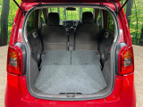 普段のお買い物や通勤、送迎等に十分な荷室スペースを確保しております。セカンドシートを倒すと、大きな荷物の積載も可能です♪