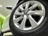 【純正15インチアルミホイール】外観にマッチした純正アルミホイールを装着しております。各種社外アルミホイールや、スタッドレスタイヤも取扱いしております。是非ご相談ください♪
