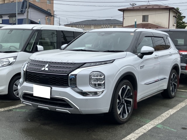 アウトランダー PHEV 2.4 P 4WD 