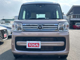 当店は常時100台の在庫を展示しており、県内随一規模のハイブリッドカー専門店です。