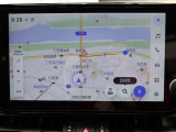 純正ナビを装備。タッチパネル式で使いやすく、お出かけもラクラクです。