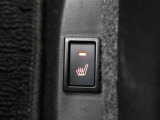寒い時期でも快適なドライブをサポートするシートヒーターが装備されています。