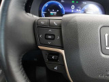 ステアリングスイッチは手元で操作しますので便利です、安全性も高いですね!