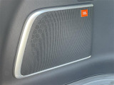 【JBL(プレミアムサウンド)】トヨタでお出かけの際には、ぜひ素敵な音楽体験を!ありふれた一日にも特別な体験を!ドライブの時間を上質な音楽でお楽しみいただけるサウンドシステムが搭載されています♪