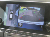 周囲の状況が分かるアラウンドビューモニター搭載。苦手な縦列駐車もこれがあれば安心ですね。